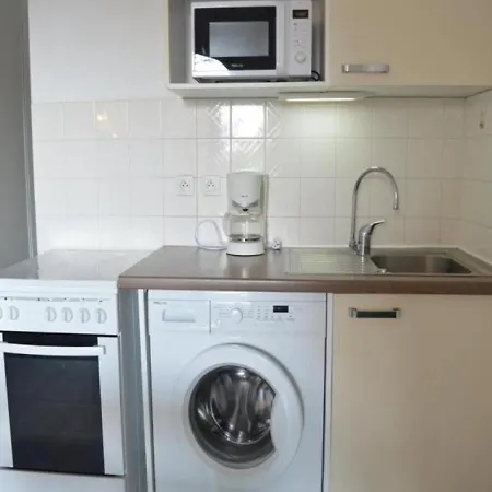 T2/mezzanine Avec Piscine Et Terrasse, A 5 Min De La Plage, St-raphael - Fr-1-226a-148 Apartment *