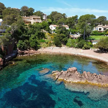 Apartment T2/mezzanine Avec Piscine Et Terrasse, A 5 Min De La Plage, St-raphael - Fr-1-226a-148 *
