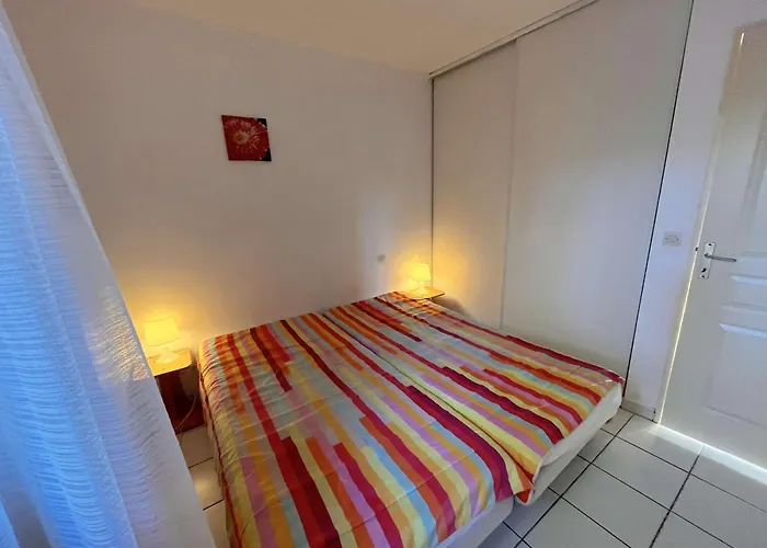 Calme Avec Terrasse A St Raphael, Proche - Fr-1-226a-148 Διαμέρισμα *