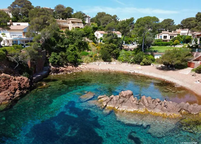 Calme Avec Terrasse A St Raphael, Proche - Fr-1-226a-148 Διαμέρισμα *